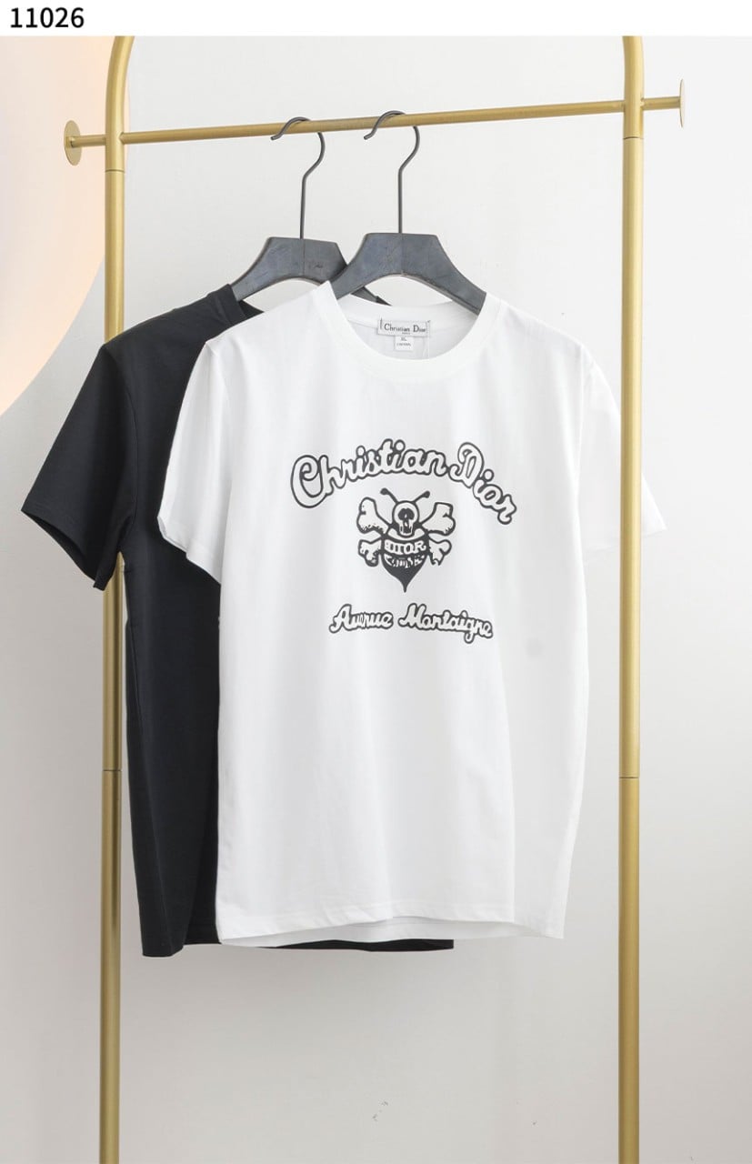 #디올 [Christian Dior] 디올 오가닉 저지 릴렉스핏 아뜰리에 티셔츠 신상입고💢 #상의 #티셔츠 #11026