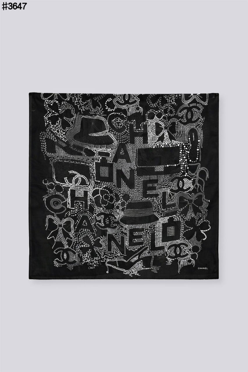 🍀 [CHANEL] 샤넬 COCO 도트 그래픽 실크 숄 스카프 🍀