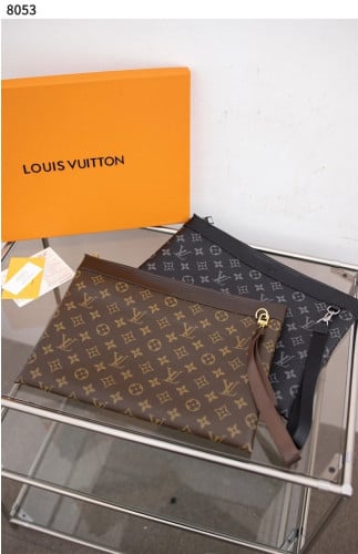 #루이비통 [Louis Vuitton] 루이비통 모노그램 스트랩 클러치 신상입고💢 #가방 #8053