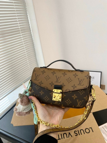 💕 루* 포쉐트 이스트웨스트