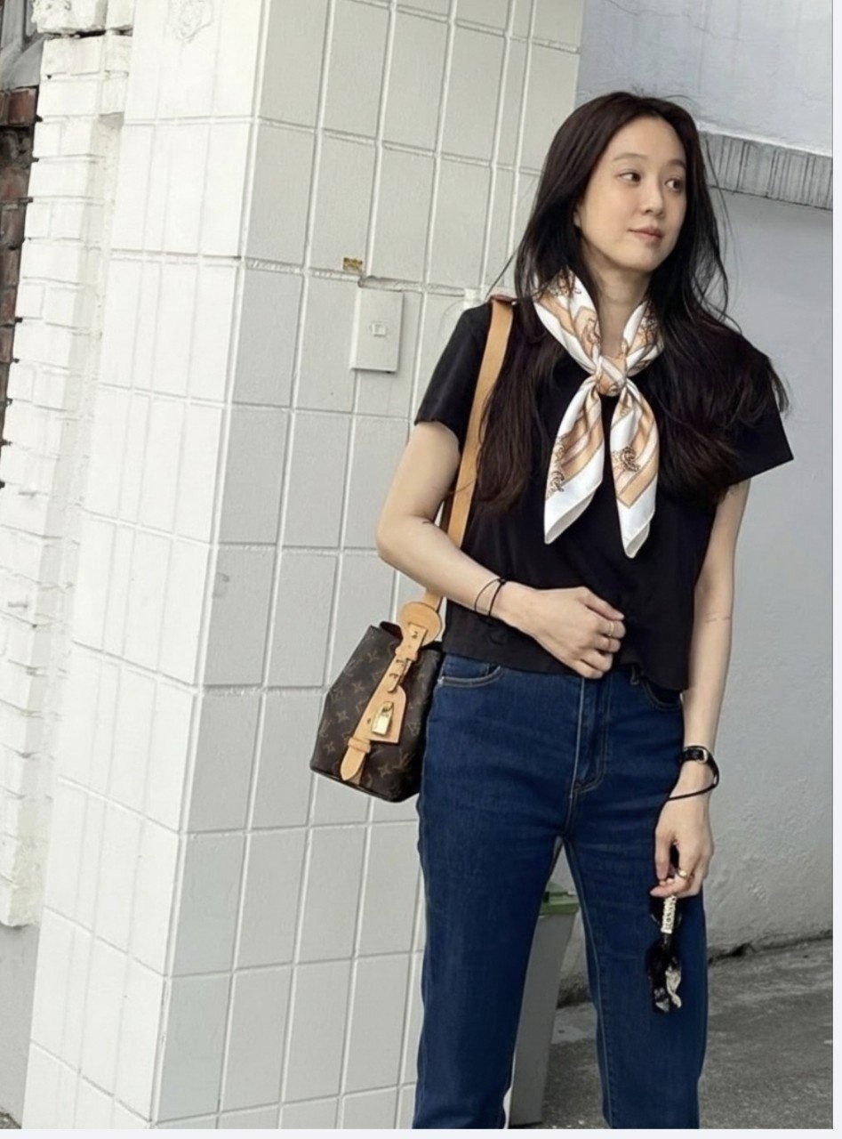 💕 루* 로이 모노그램 로고 스카프