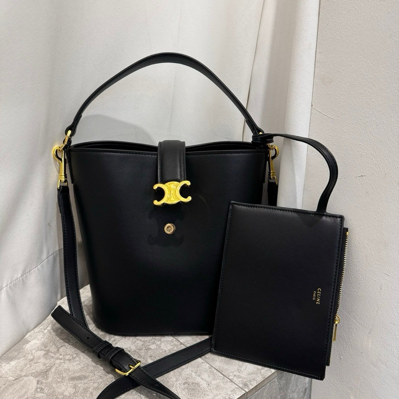 🤴🏻  #셀린느  미디엄 루이즈백 🤴🏻