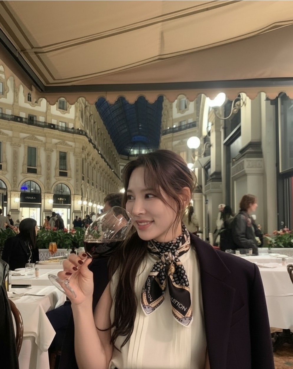 루VVV 모노그램 브라운 키링로고 스카프