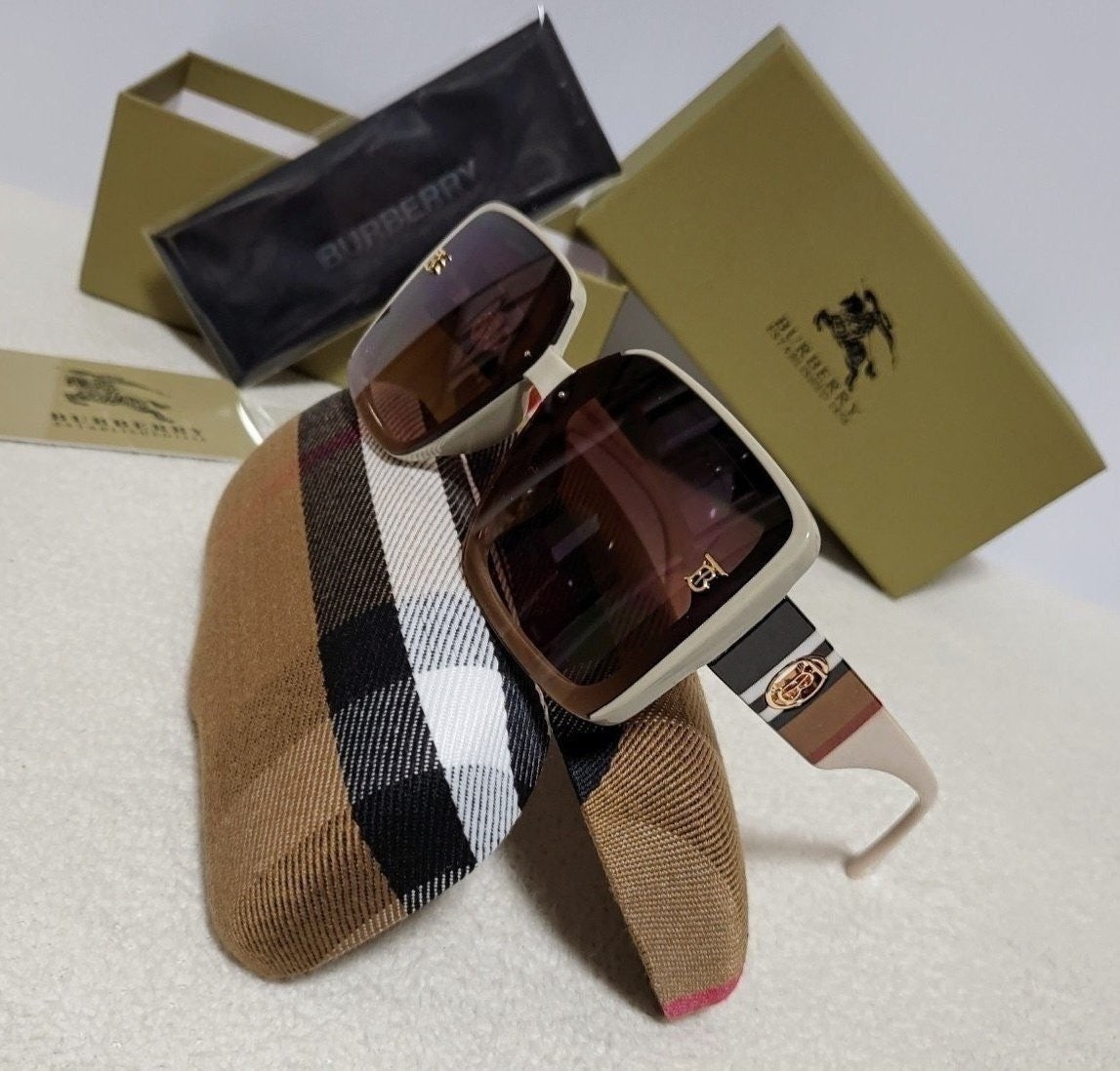 💕 버** BT 체크패턴테 선글라스 (베이지)