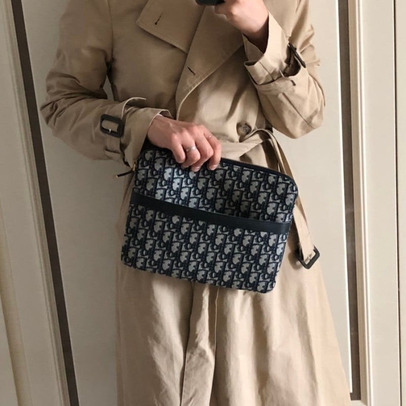 💕 디* 오블리크 수지 클러치