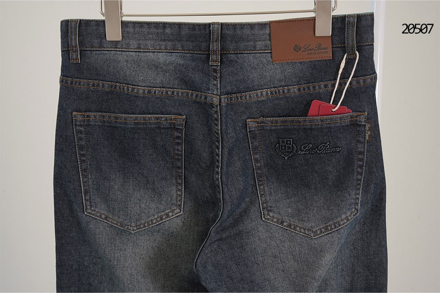 🔆 [Loro Piana] 로로피아나 레더 패치 백포켓 엠보 포인트 데님 팬츠 🔆