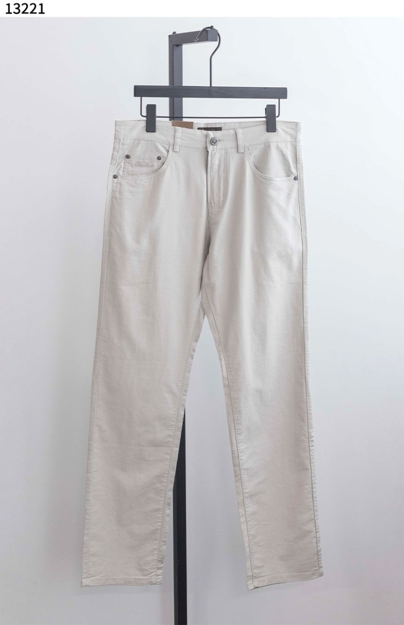 #로로피아나 [LOLO PIANA] 코튼 패치 로고 치노 팬츠 신상입고💢 #하의 #팬츠 #13221