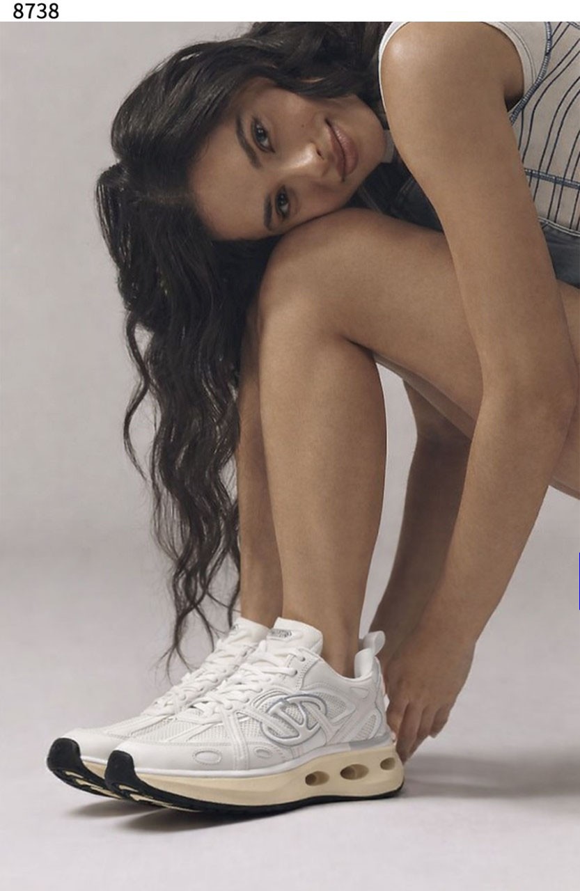 #발렌티노 [VALENTINO] 수입프리미엄급  VLOGO 이지조그 로우탑 스니커즈 신상 입고💢 #태그 #신발 #8738