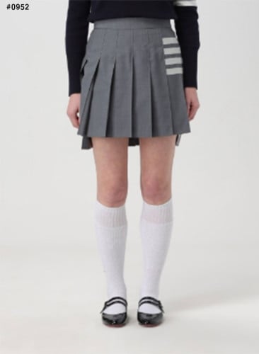 🍀 [THOM BROWNE] 톰브라운 미니 플리츠 사선 스커트 🍀