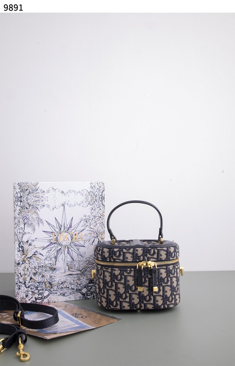 #디올 [Christian Dior] 디올 오블리크 스몰 베니티 파우치 신상입고💢 #가방 #9891