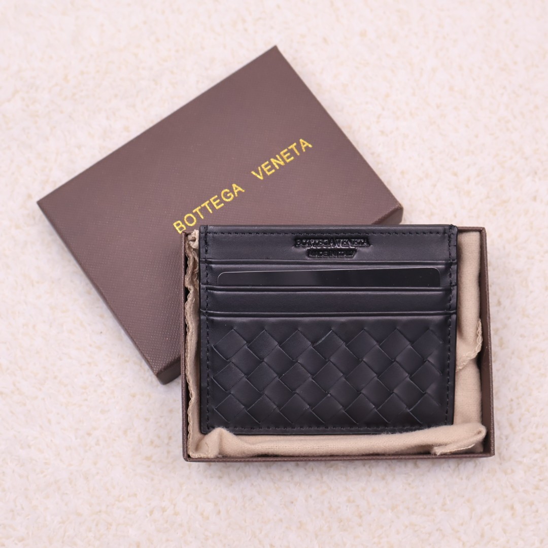 ✨보테가베네타 안트레치아토 카드지갑✨