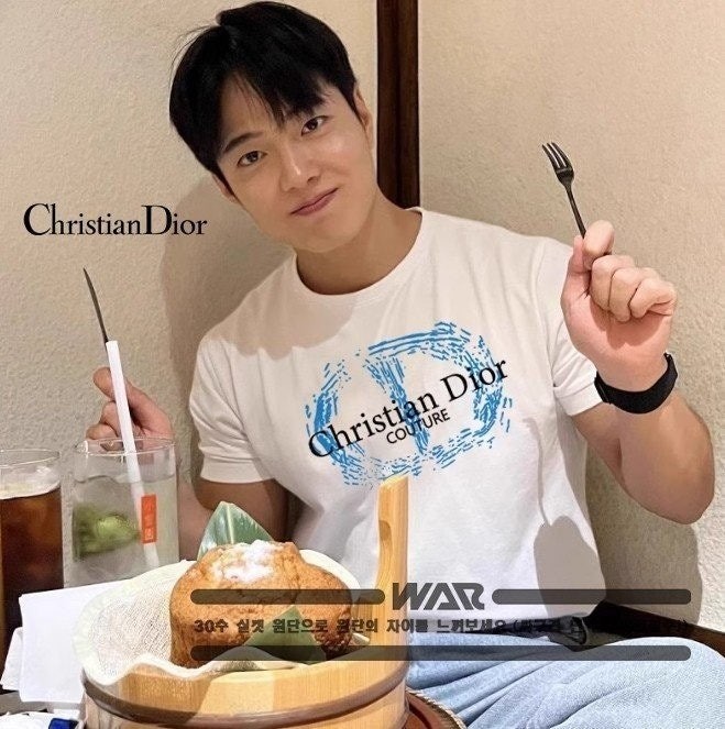 💕 디* CD 레터링 로고 반팔 티셔츠