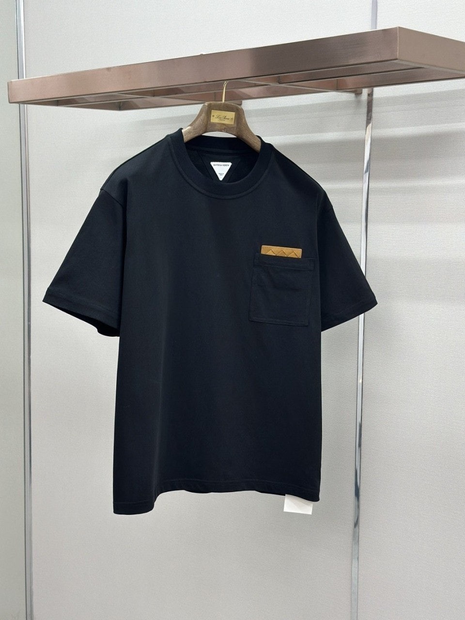 💕 보** 인트레치아토 소매로고 티셔츠