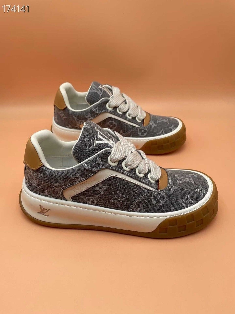 💕 루* 남자 틸티드 가죽 스니커즈