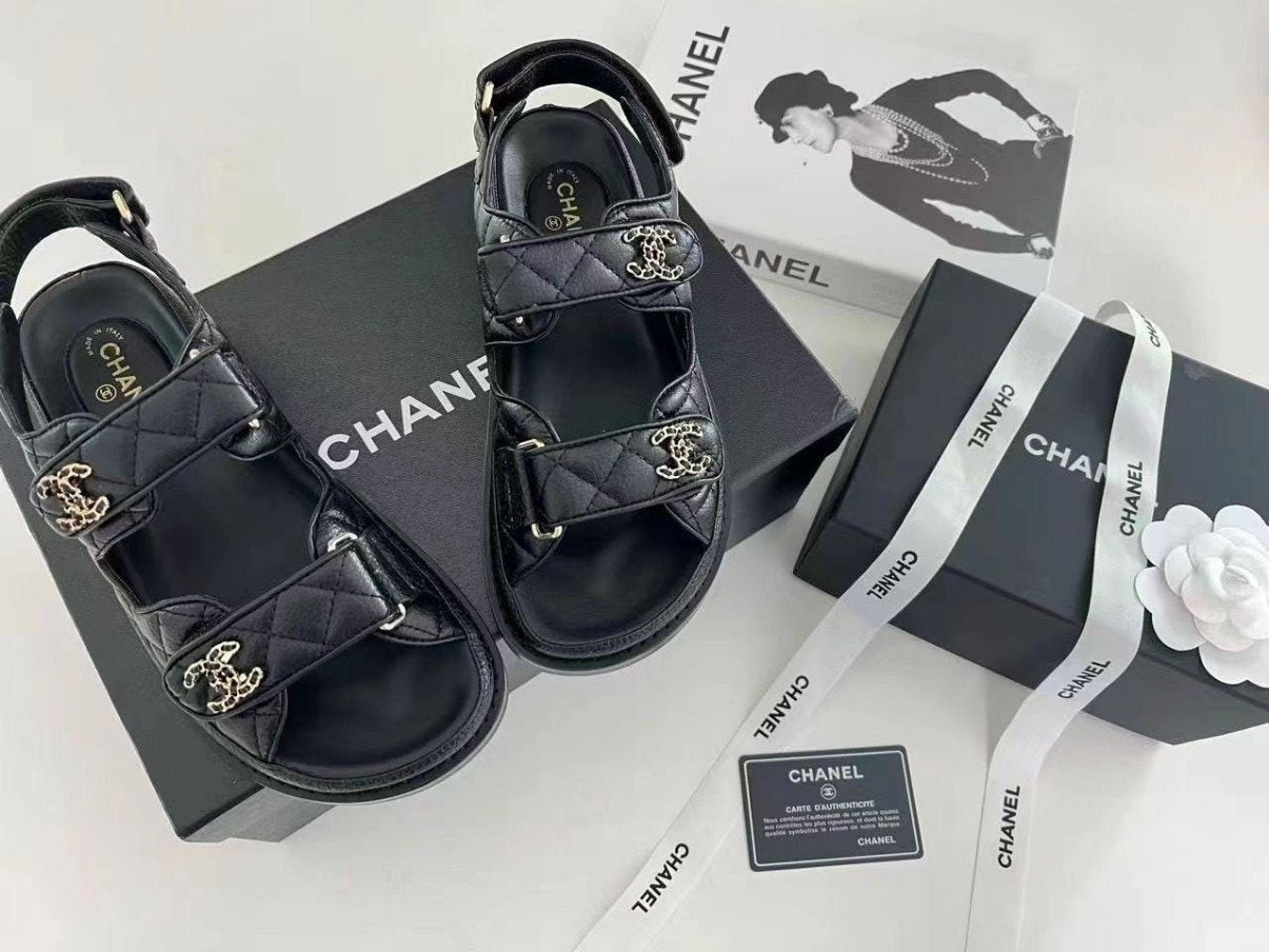 2025 샤*넬 벨크로 샌들(최상위버전) 입고~~