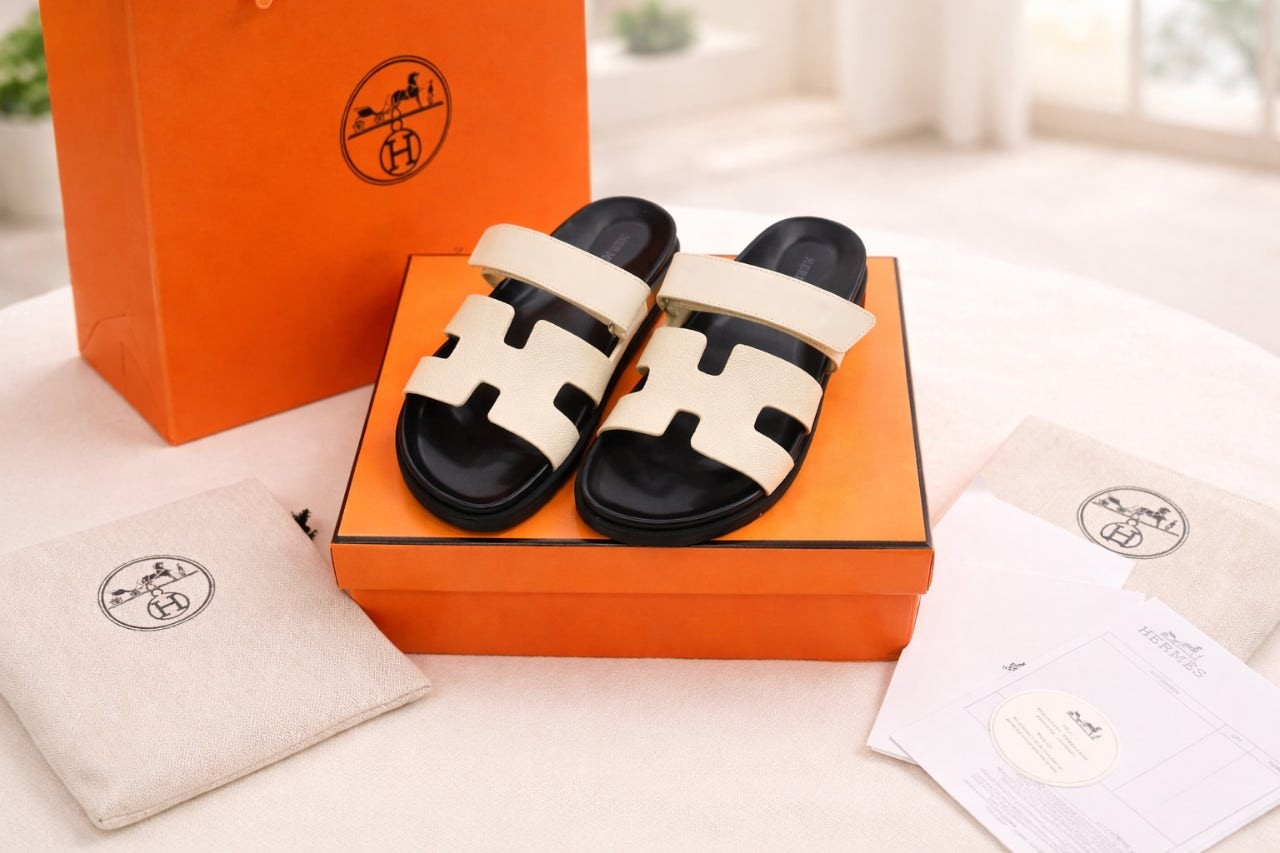 2026 에르메스 엡송 가죽 최상위버전 시프레 샌들 입고~
