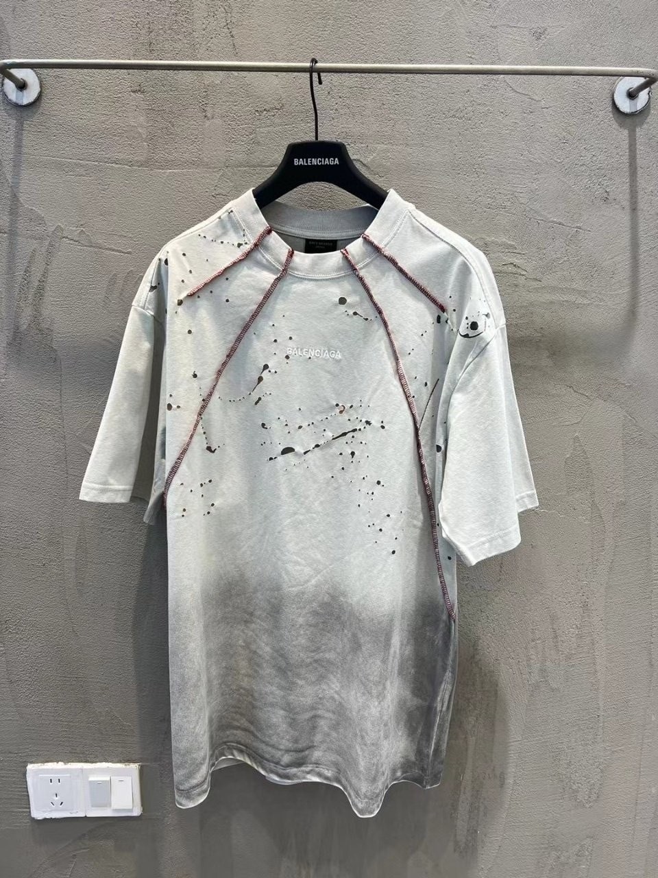 💕 발**** 피그먼트 페인팅 자수 티셔츠