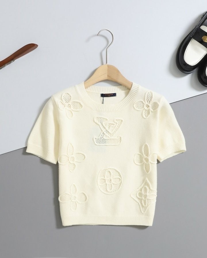 여성 플라워 모노그램 반팔 니트 LOU-2675