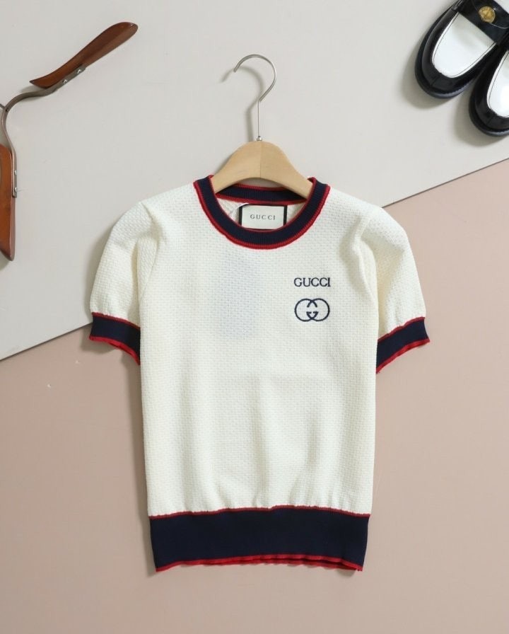 여성 자수 로고 배색 반팔 니트 GU-3276