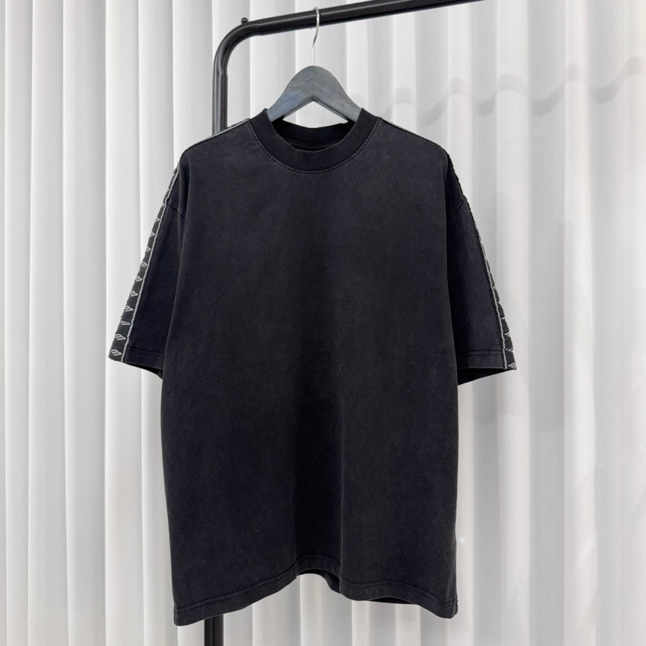 💕 발**** 스트라이프 미디엄 핏 티셔츠