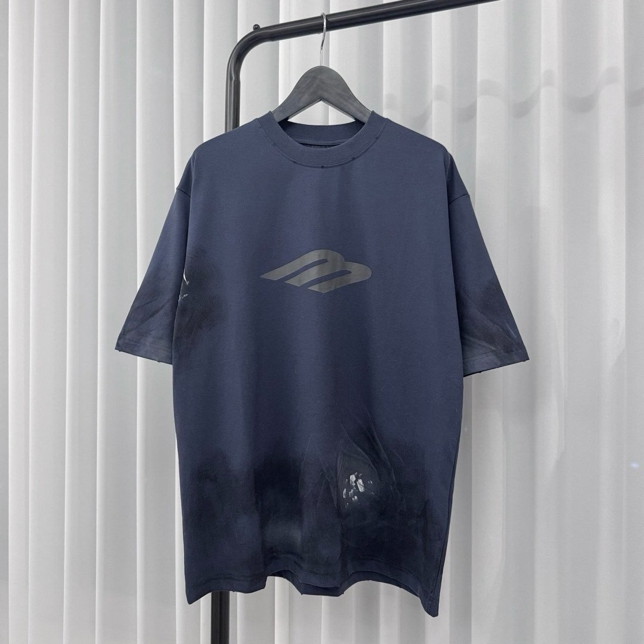 💕 발**** 그래픽 로고 페인티드 반팔 티셔츠