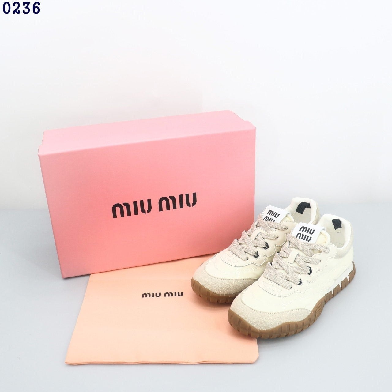 💕 미*** 타이어 스웨이드 스니커즈