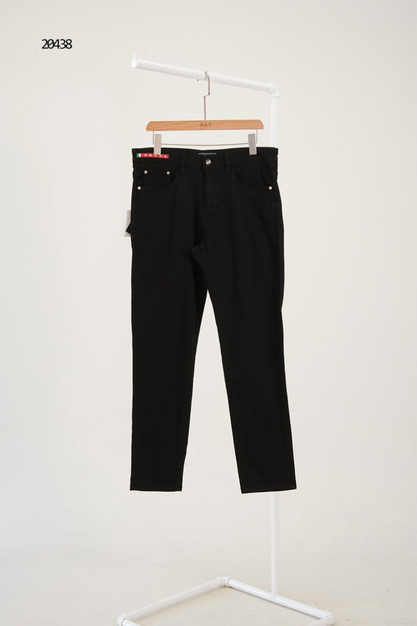 🔆 [PRADA] 프라다 시그니처 레드탭 트라이앵글 메탈 로고 레귤러핏 팬츠 🔆