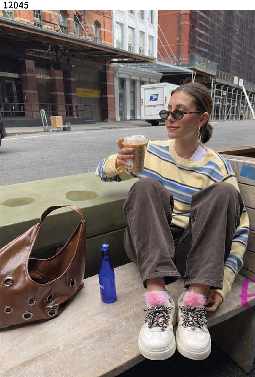 #팬디 [FENDI] 수입프리미엄급 펜디 매치 화이트 가죽 로우탑 플랫폼 참 슈즈 신상 입고💢 #태그 #신발 #12045