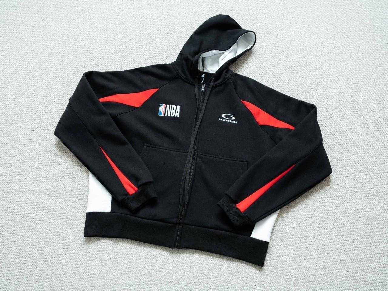 💕 발**** x NBA 콜라보 후드 집업 - 수입