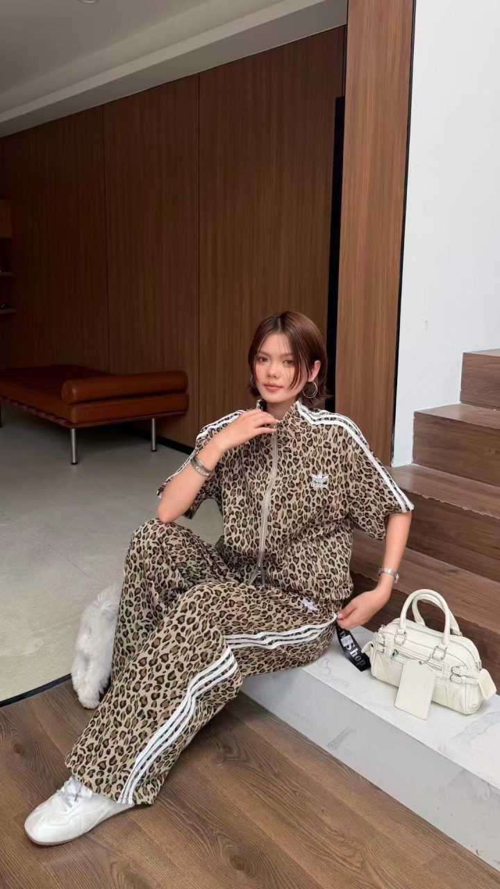 레오반팔A 집업세트