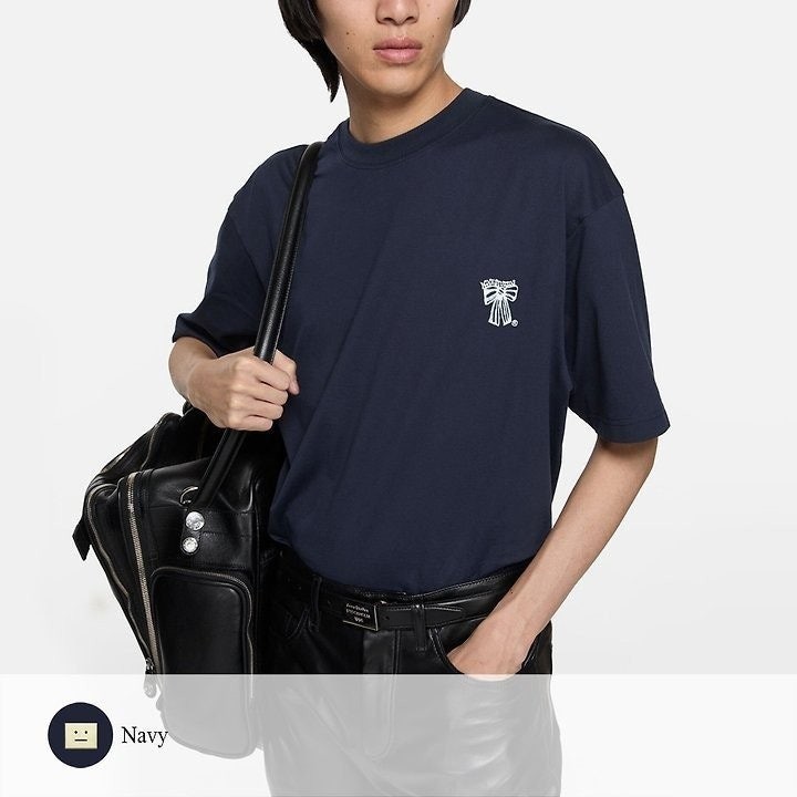 💕 아** BOW 로고 티셔츠