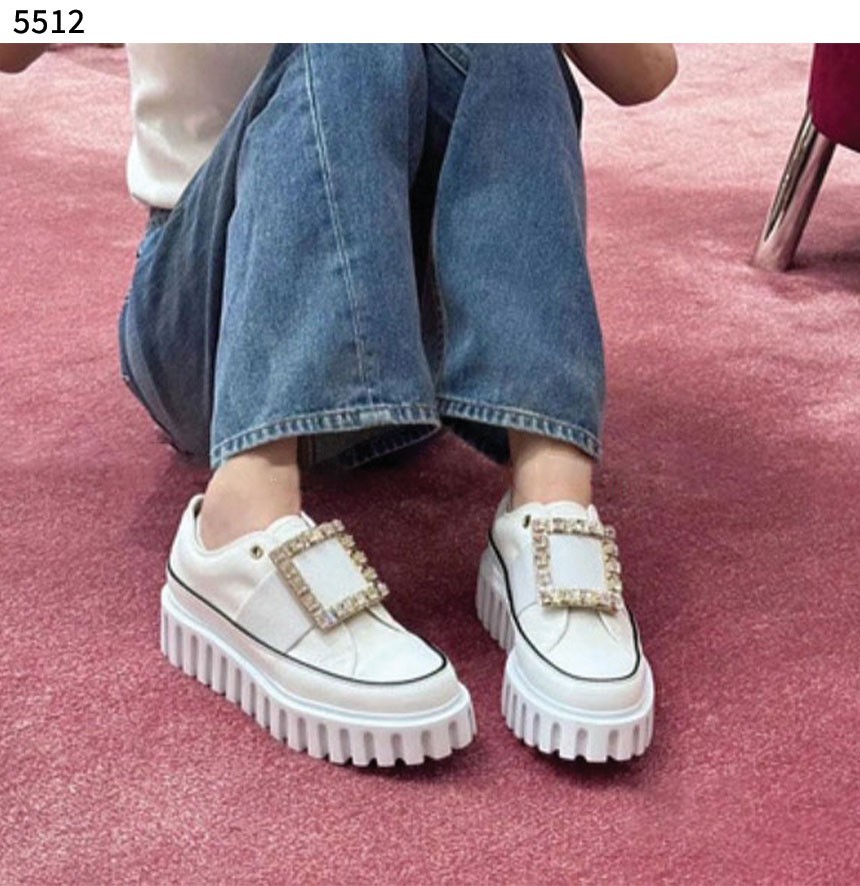 #로저비비에 [Rogervivier] 수입프리미엄급 비브 고-틱 스트라스 버클 슬립온 스니커즈 정품급 신상 입고💢 #태그 #신발 #5512
