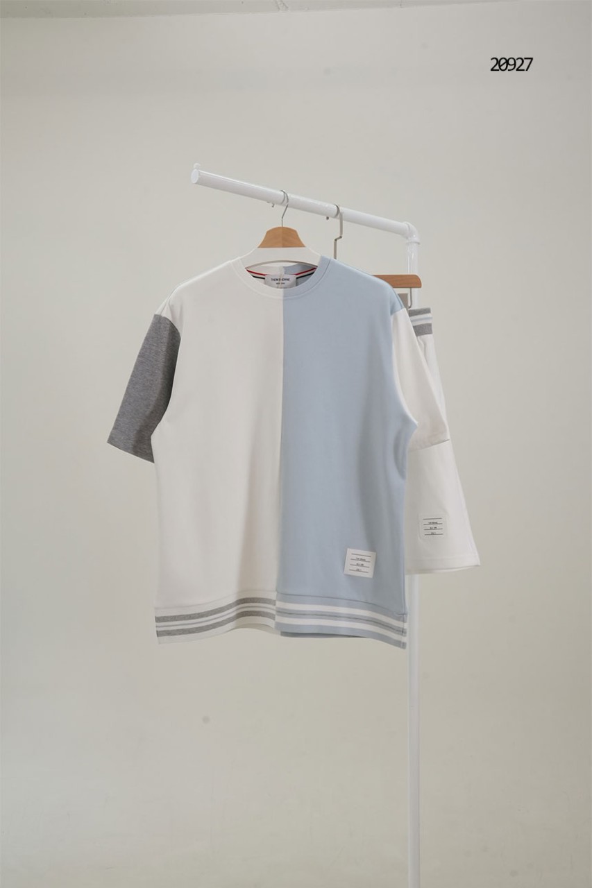 🔆 [THOM BROWNE] 톰브라운 언발란스 배색 포인트 반팔티 & 언발란스 배색 포인트 컬러 5부 반바지 세트 🔆