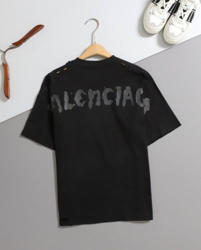 #발렌시아가 [ B*lenciaga ] 수입 그래피티 데미지 반팔 티셔츠 입고💢 #남성상의 #반팔티셔츠