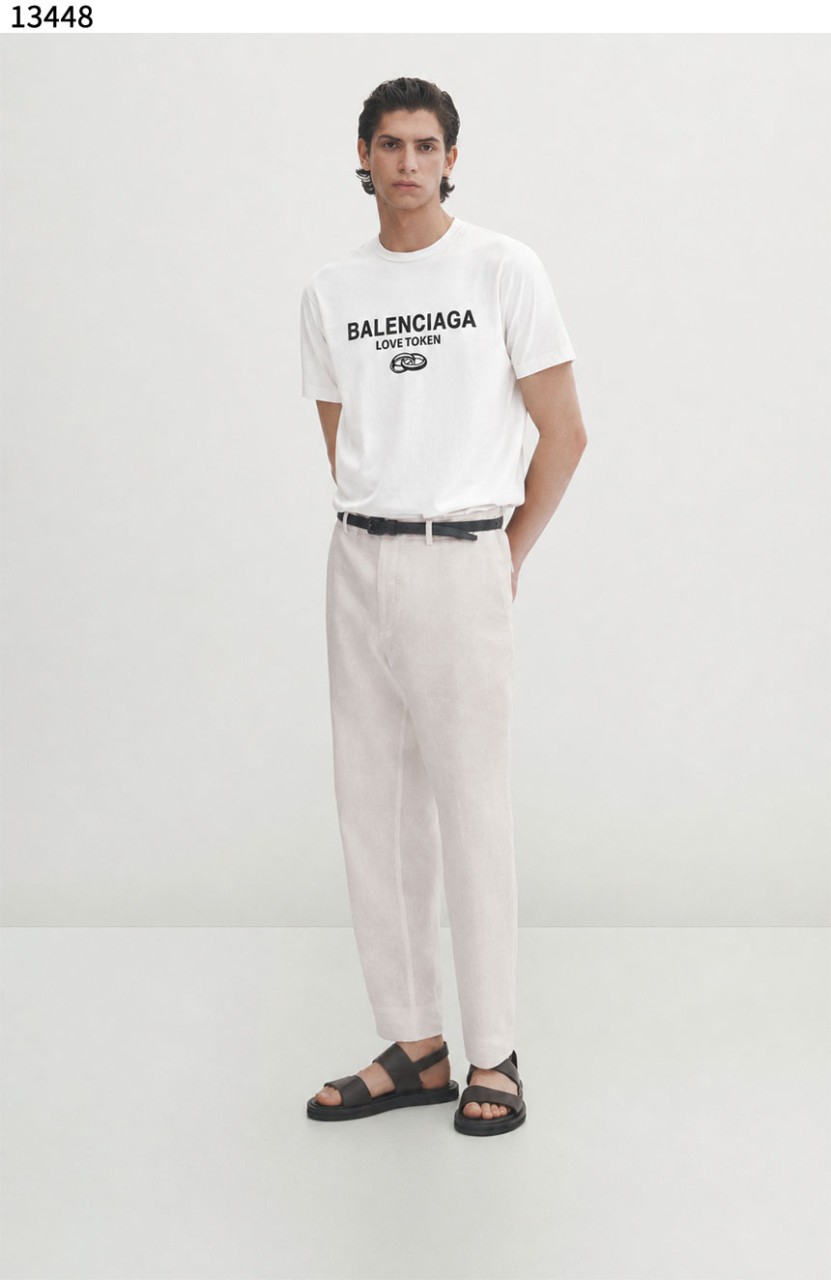 #발렌시아가 [BALENCIAGA] 모드 반팔 티셔츠 신상입고💢 #상의 #티셔츠 #13448