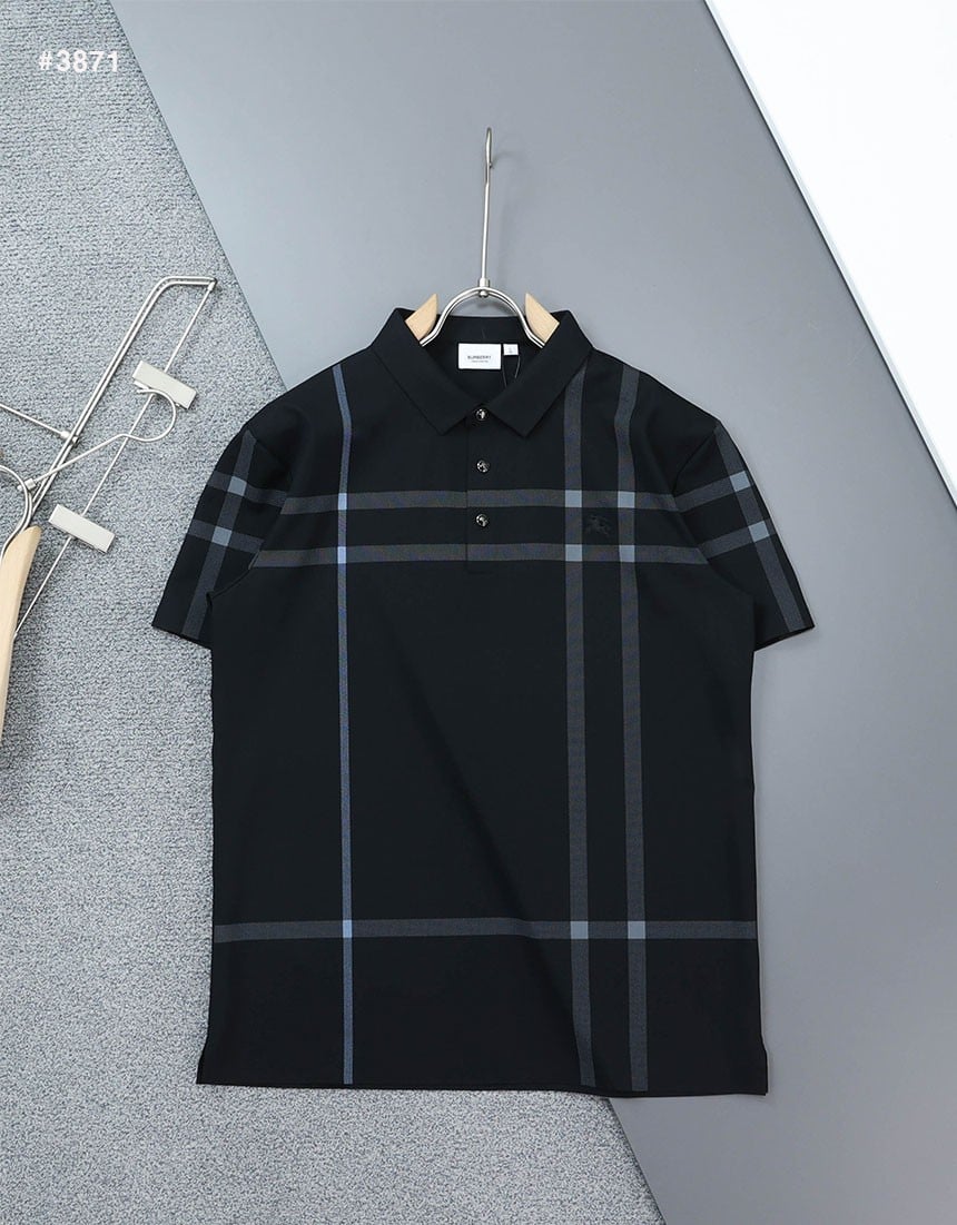 🍀 [BURBERRY] 버버리 클래식 체크 기마로고 패치 카라 반팔 티셔츠 🍀